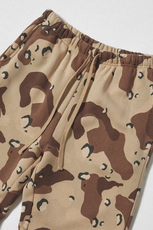 
                  
                    Load image into Gallery viewer, Elwood Core Straight Leg Sweatpant - &amp;#39;Desert Camo&amp;#39;
                  
                