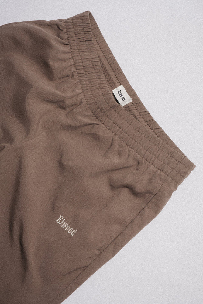 
                  
                    Load image into Gallery viewer, Elwood Dume Nylon Pant - &amp;#39;Dull Brown&amp;#39;
                  
                