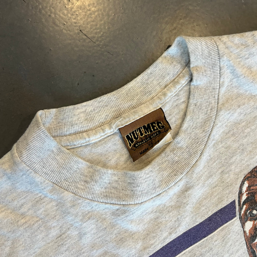 
                  
                    Load image into Gallery viewer, Vintage Nutmeg Lakers Magic Johnson T-Shirt
                  
                