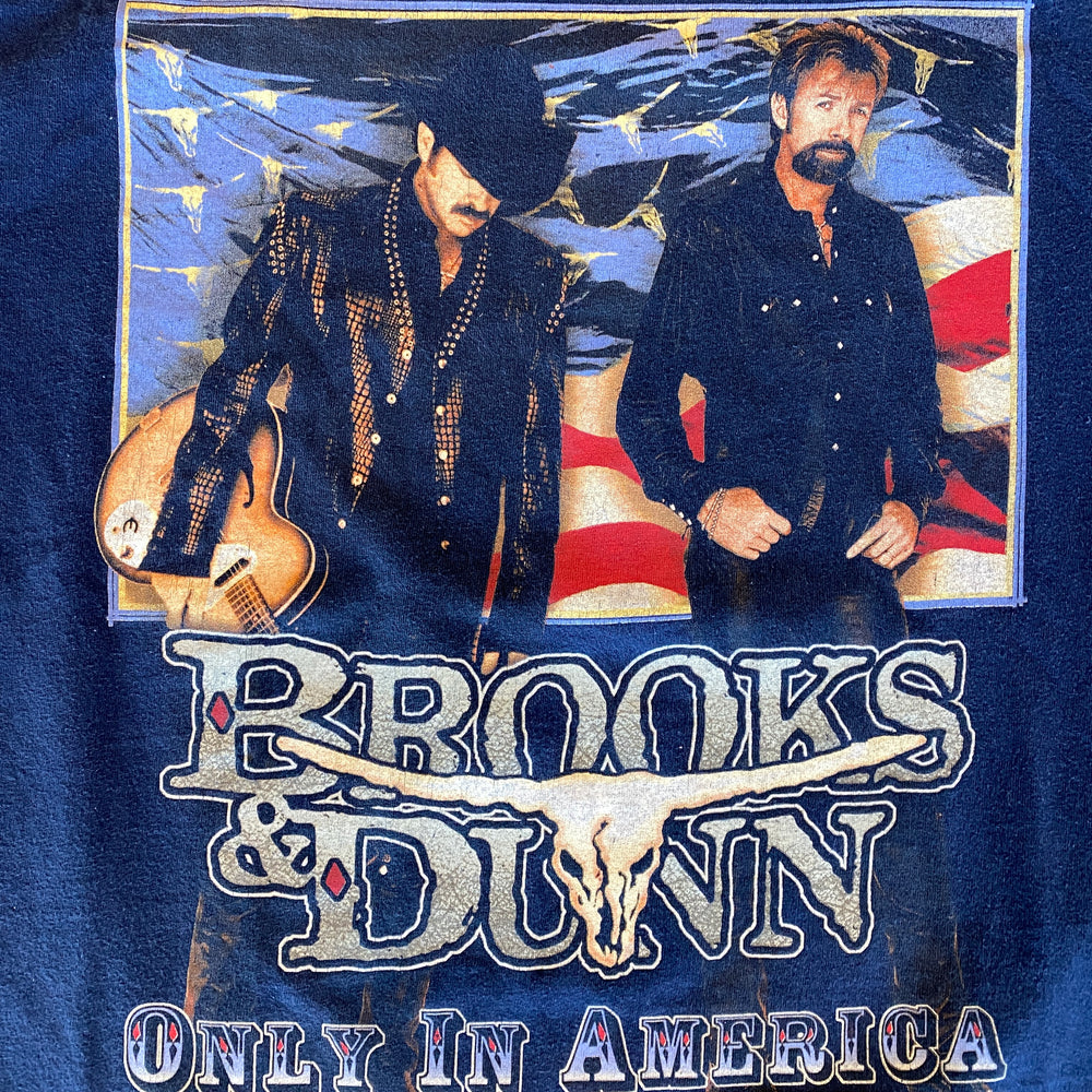 
                  
                    Load image into Gallery viewer, Vintage &amp;#39;Brooks &amp;amp; Dunn Only In America&amp;#39; T-Shirt
                  
                