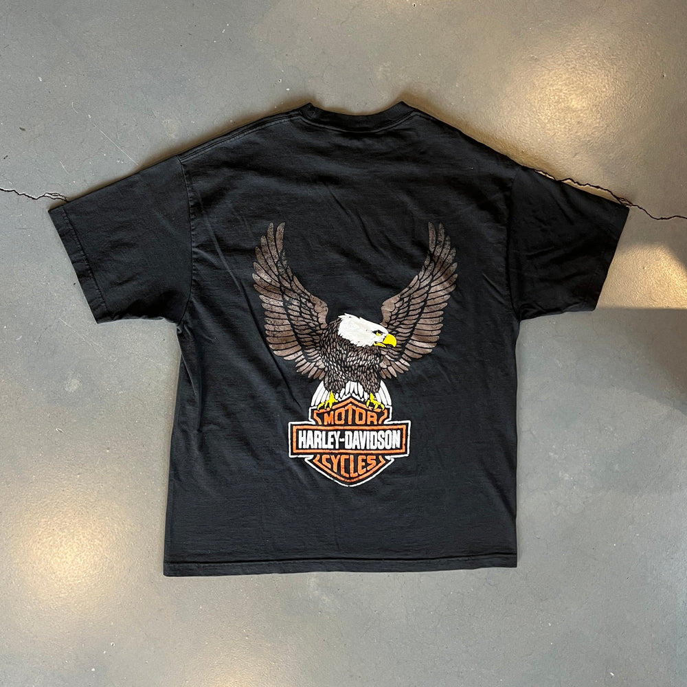 
                  
                    Load image into Gallery viewer, Vintage Harley Davidson &amp;quot;Classic Logo&amp;quot; T-Shirt
                  
                
