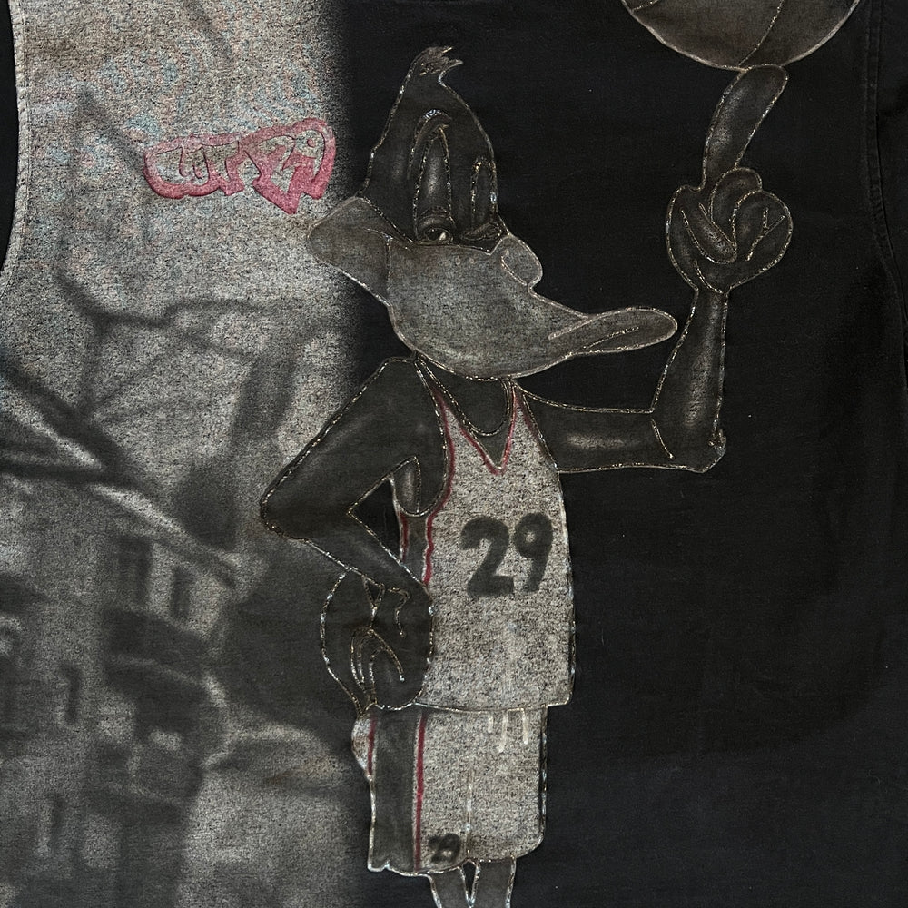
                  
                    Load image into Gallery viewer, Vintage Lot 29 &amp;quot;Daffy Duck Basketball&amp;quot; T-Shirt
                  
                
