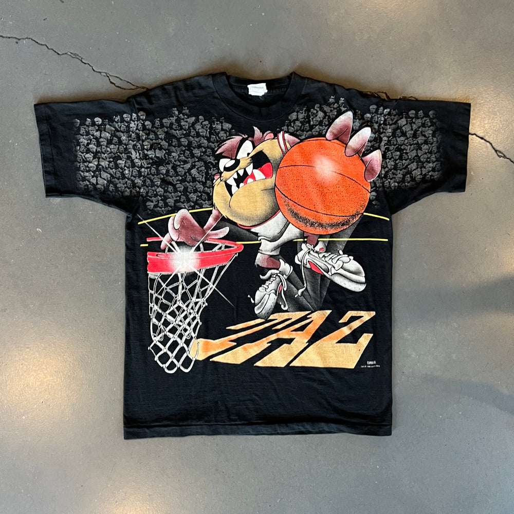 
                  
                    Load image into Gallery viewer, Vintage &amp;#39;96 Taz &amp;quot;Arial Dunk&amp;quot; T-Shirt
                  
                