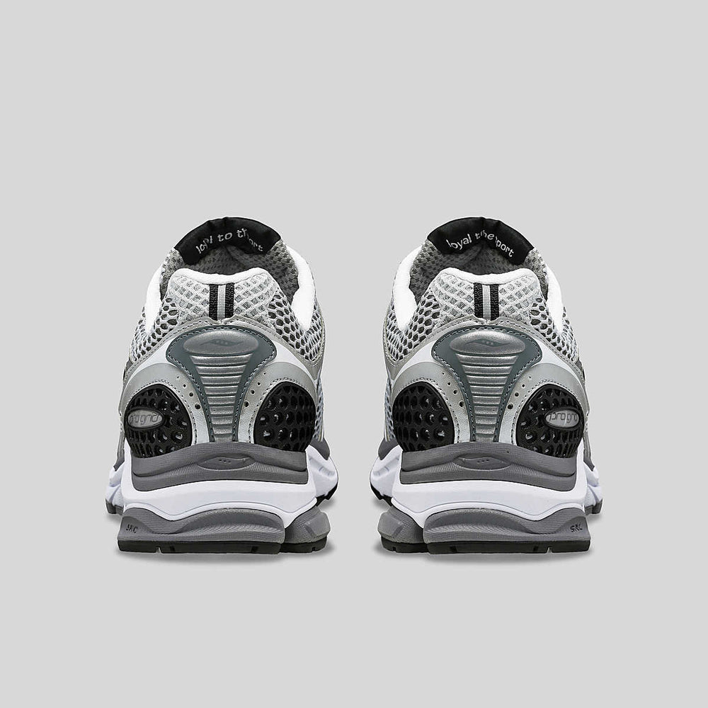 
                  
                    Load image into Gallery viewer, Saucony ProGrid Triumph 4 - &amp;#39;Grey / Silver&amp;#39;
                  
                