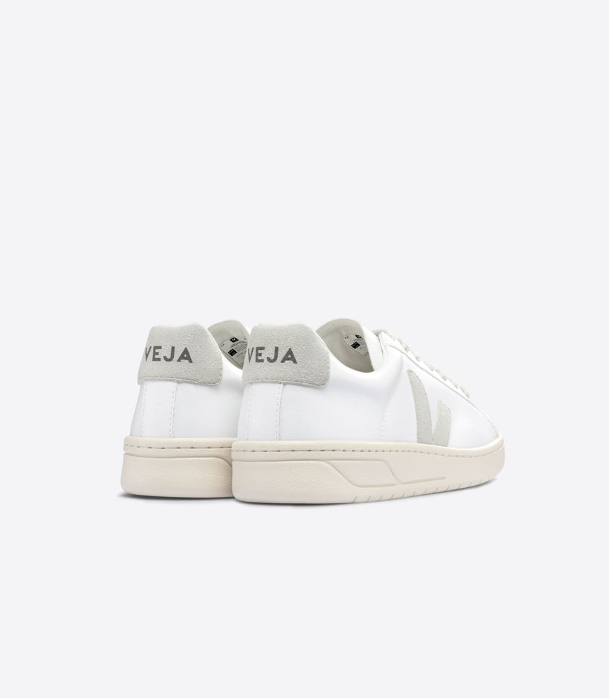 
                  
                    Load image into Gallery viewer, VEJA Urca CWL - &amp;#39;White Natural&amp;#39;
                  
                