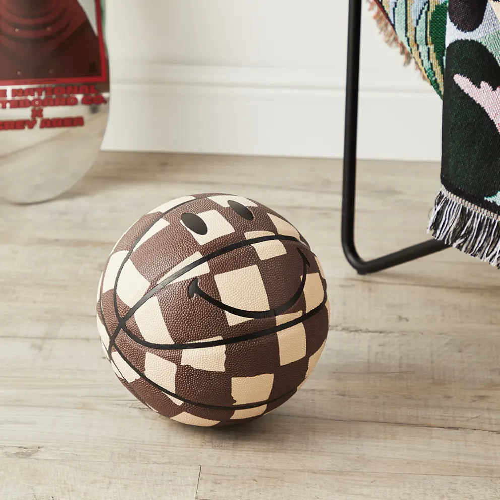 
                  
                    Load image into Gallery viewer, Market &amp;#39;Smiley Chess Cub&amp;#39; Basketball - &amp;#39;Brown&amp;#39;
                  
                