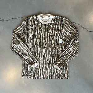 
                  
                    Load image into Gallery viewer, FORTS Vintage &amp;#39;Globe&amp;#39; Long Sleeve Shirt
                  
                