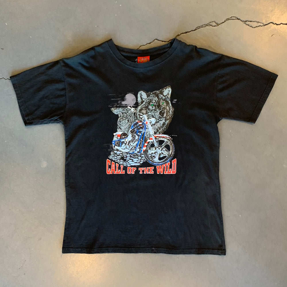 
                  
                    Load image into Gallery viewer, Vintage Call Of The Wild &amp;quot;Wolf&amp;quot; T-Shirt
                  
                