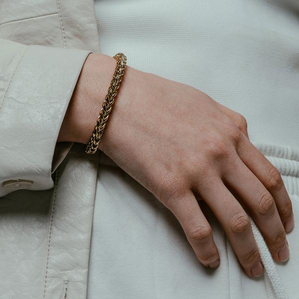 
                  
                    Load image into Gallery viewer, Vitaly &amp;quot;Kusari&amp;quot; Bracelet - &amp;#39;Gold&amp;#39;
                  
                