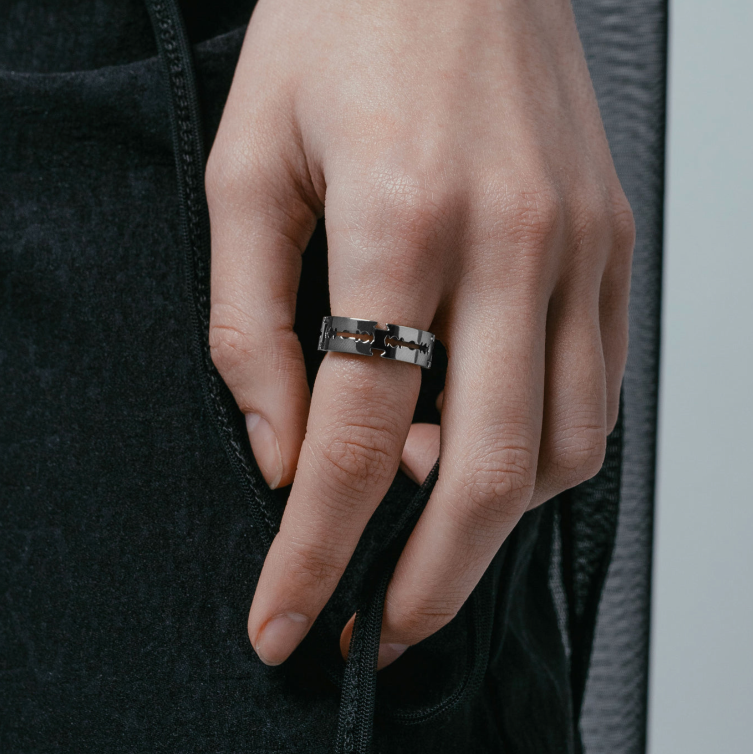 Vitaly 'Razor' Ring - 'Stainless Steel' – FORTS Vitaly 'Razor' Ring - 'Stainless Steel' – FORTS