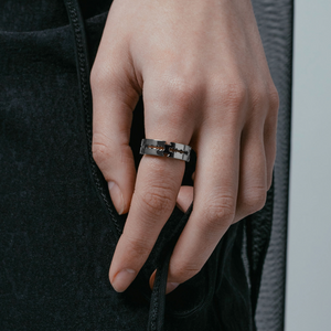 
                  
                    Load image into Gallery viewer, Vitaly &amp;#39;Razor&amp;#39; Ring - &amp;#39;Stainless Steel&amp;#39;
                  
                