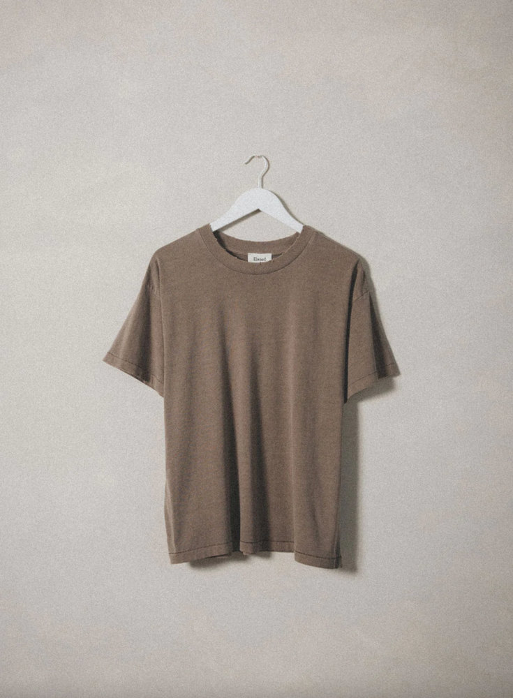 
                  
                    Load image into Gallery viewer, Elwood Oversized Core Tee - &amp;#39;Vintage Brown&amp;#39;
                  
                