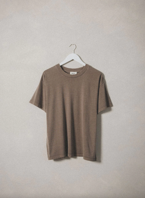 
                  
                    Load image into Gallery viewer, Elwood Oversized Core Tee - &amp;#39;Vintage Brown&amp;#39;
                  
                